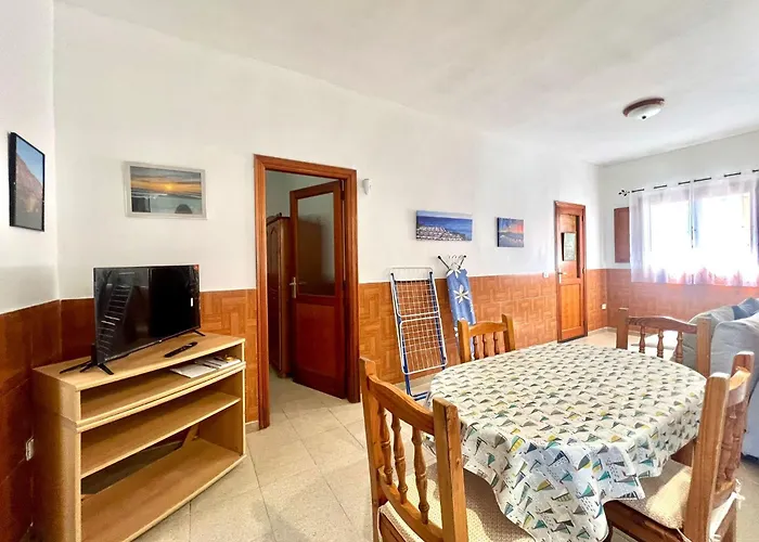 Apartment Cozy Front Of The Sea La Mareta