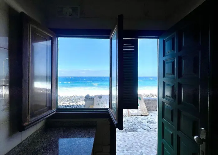 Cozy Front Of The Sea *