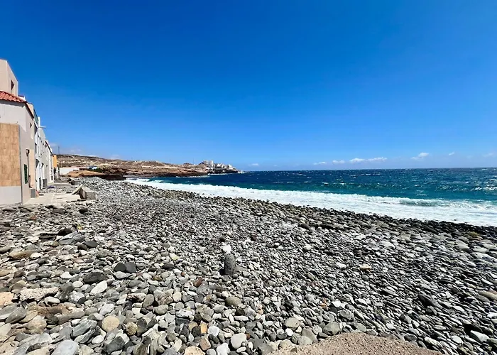 Cozy Front Of The Sea *