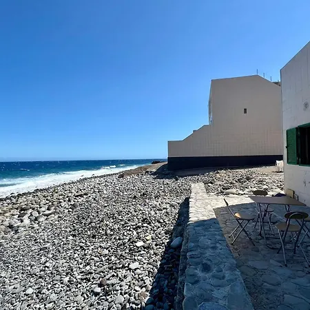 شقة Cozy Front Of The Sea